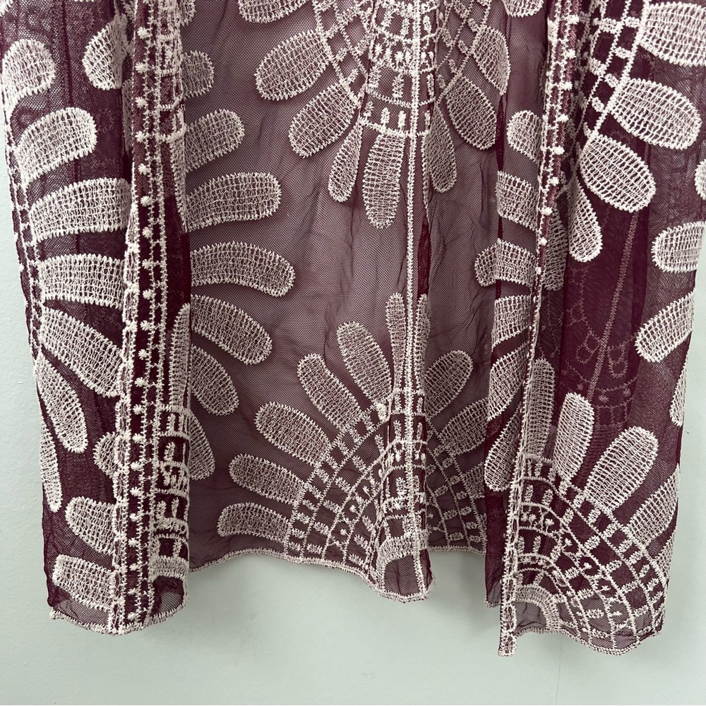 Rebellion NWT Floral Purple and Cream Patterned Kimono - Picture 2 of 6